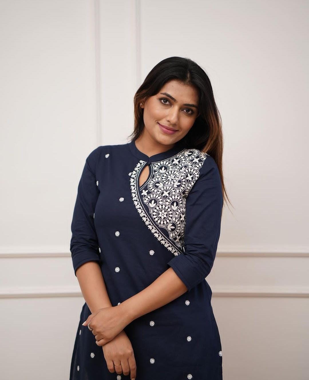 Upgrade your office wear wardrobe with this classy kurti pant (MDCO-03) (01)