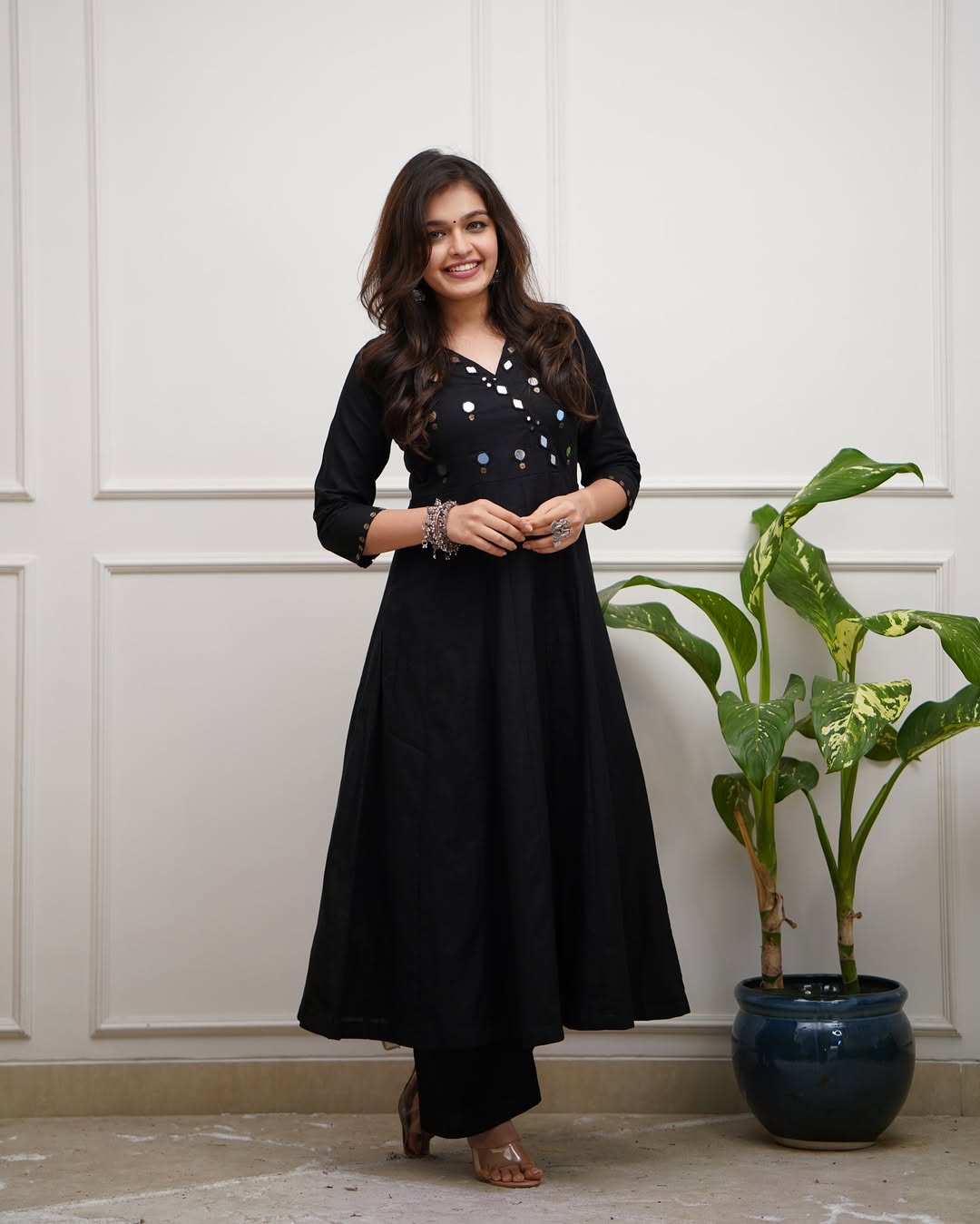 Upgrade your office wear wardrobe with this classy kurti  mirror work  (MDCO-12) (01)