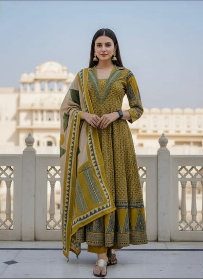 The intricate detailing on the yoke adds a touch of traditional charm (BMAD10)