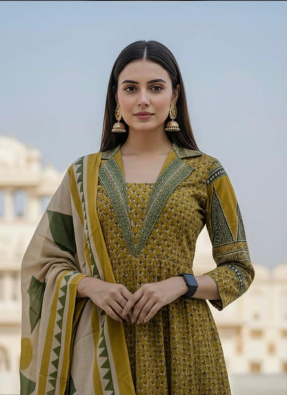 The intricate detailing on the yoke adds a touch of traditional charm (BMAD10)