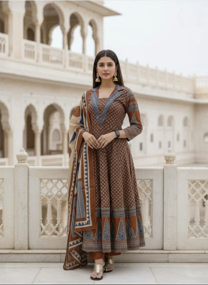 The intricate detailing on the yoke adds a touch of traditional charm (BMAD10)