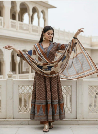 The intricate detailing on the yoke adds a touch of traditional charm (BMAD10)