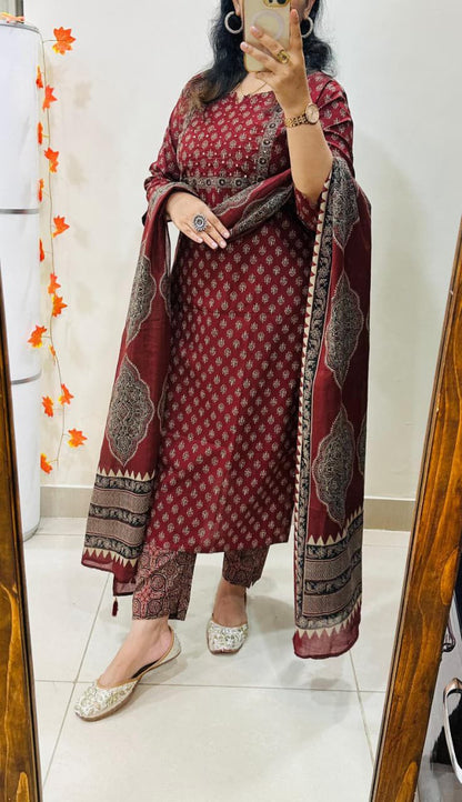 Wearing tradition, walking with pride (KC02)