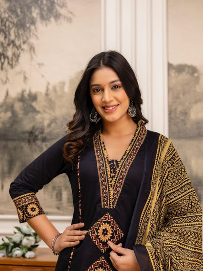 We are here to spread some magic to your ethnic Heavy Cotton (BMAJ01)