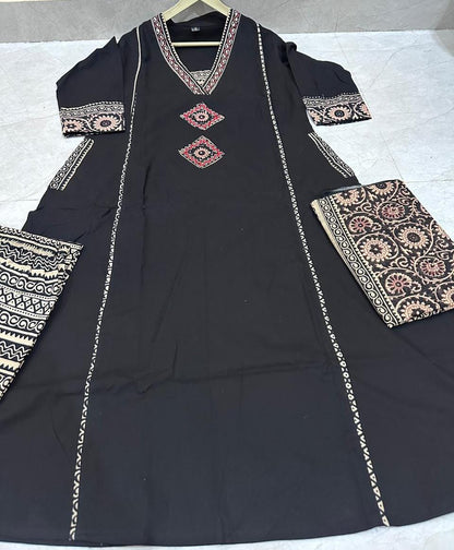 We are here to spread some magic to your ethnic Heavy Cotton (BMAJ01)