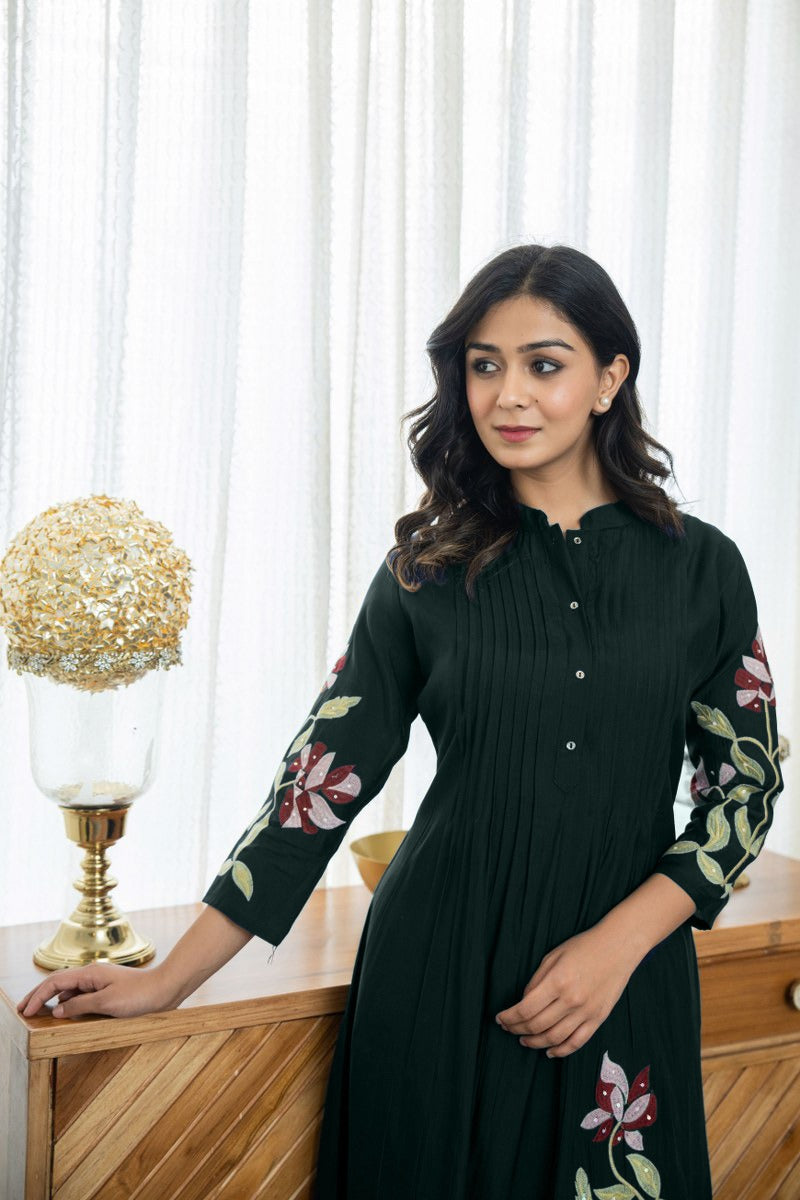 Women’s Designer A-Line Kurta Set with Beautiful Floral Embroidery (nama002)